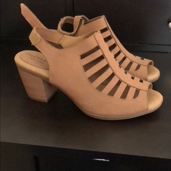 Sandals - Picture 2 of 2